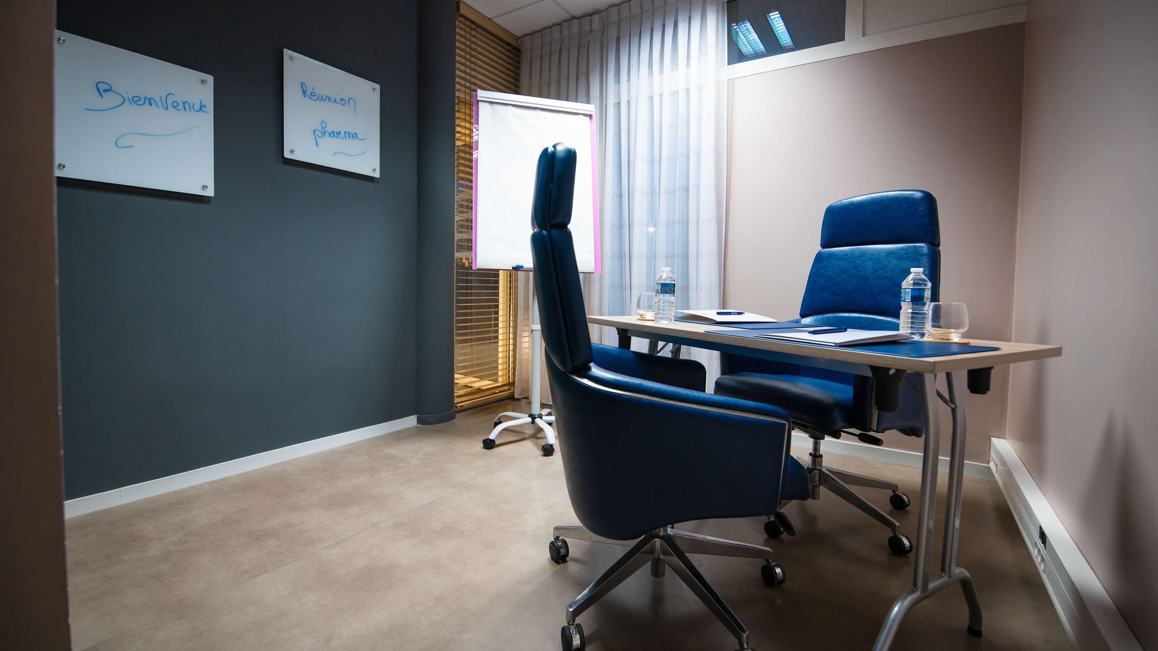Kyriad Prestige Centre-palais Des Arts Vannes